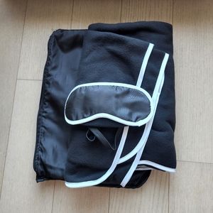 Bloomingdale's Travel set